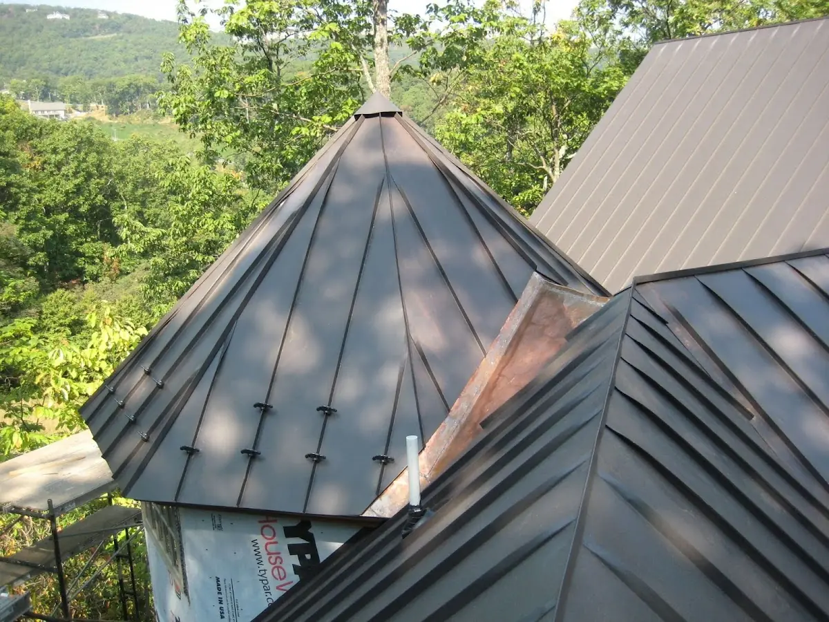 Professional Roof Tarp Installation by Craftsman Roofing in Bantam